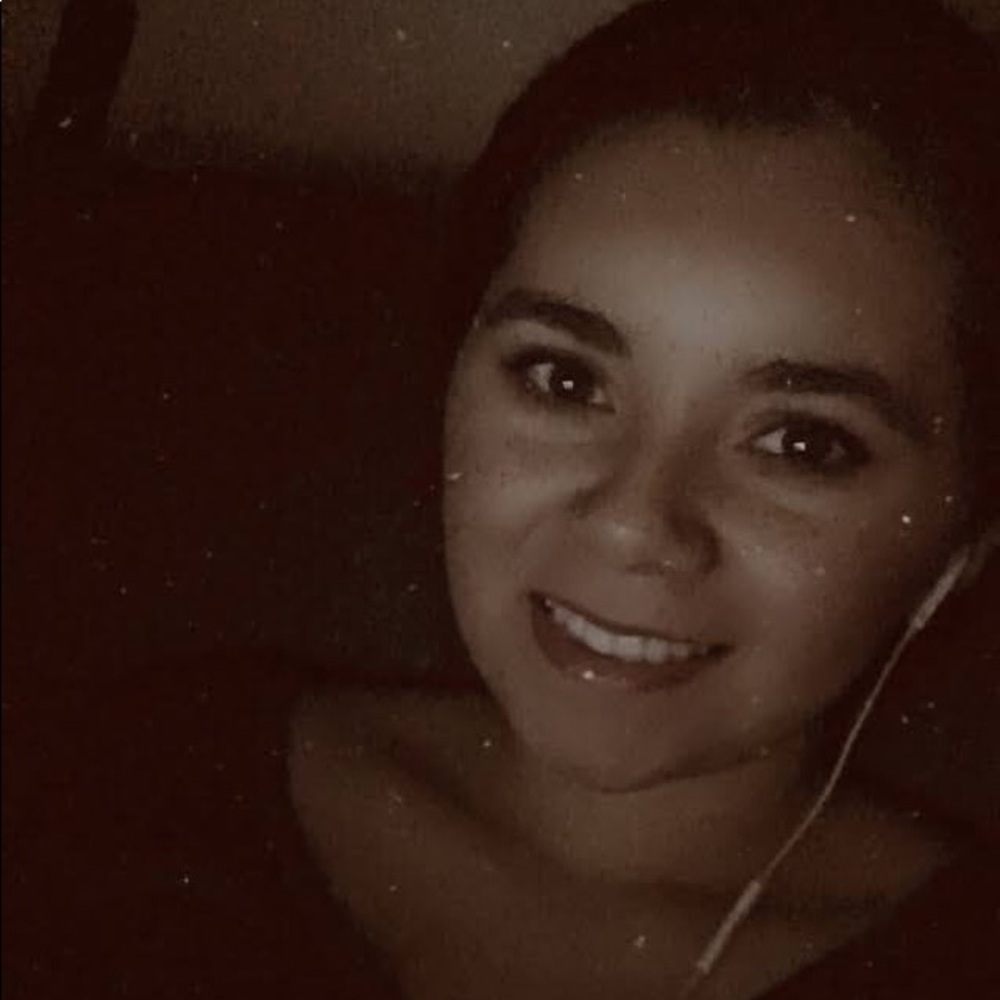 Meet your Posher, Thalia
